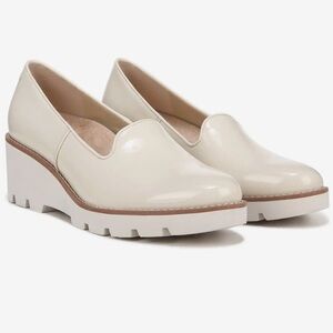 Vionic Willa wedge slip on lightweight loafer cream patent 39